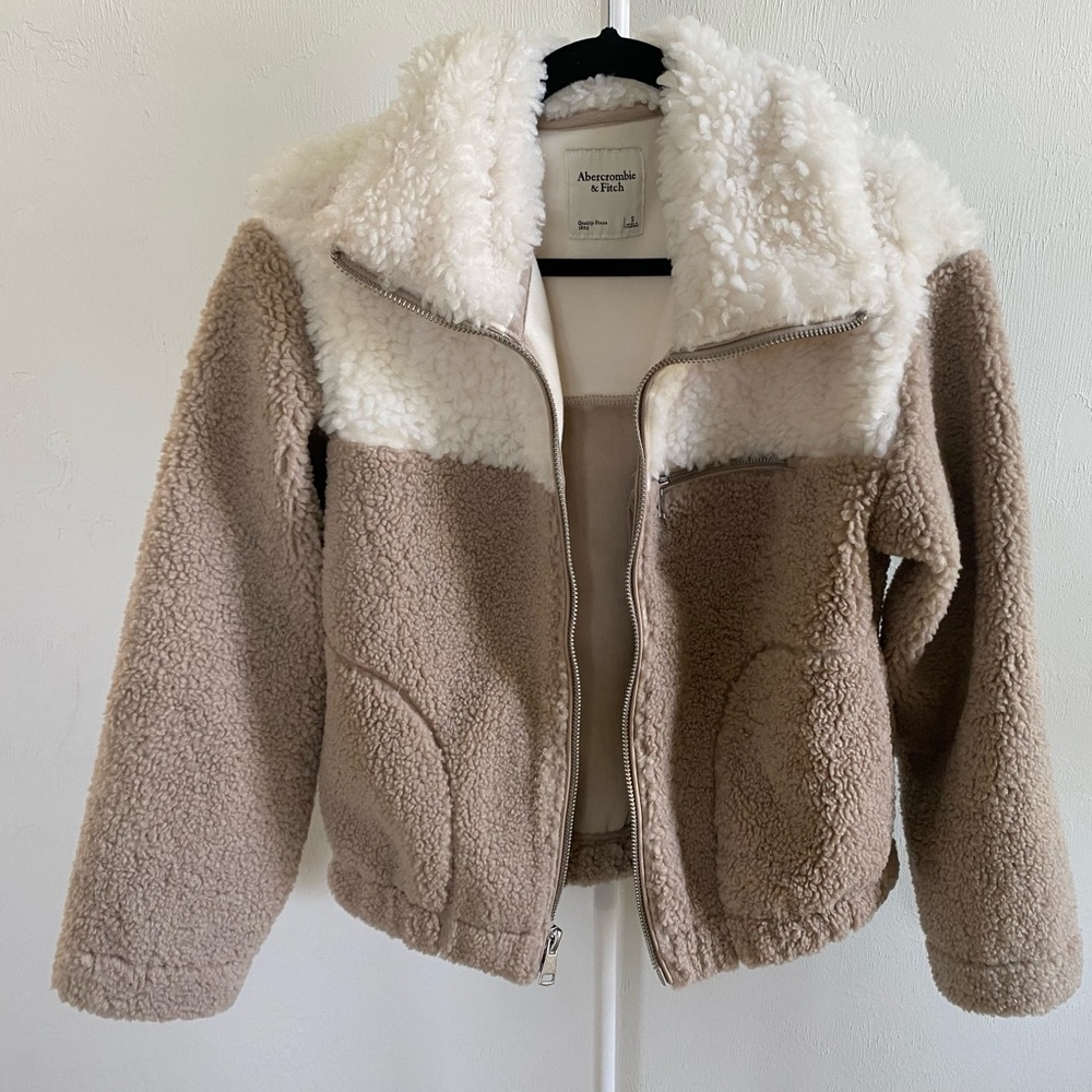 Abercrombie & Fitch Cream Taupe Colorblock Zip Up Sherpa Jacket